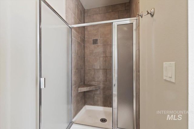 928 W Barrymore, Meridian, ID 83646