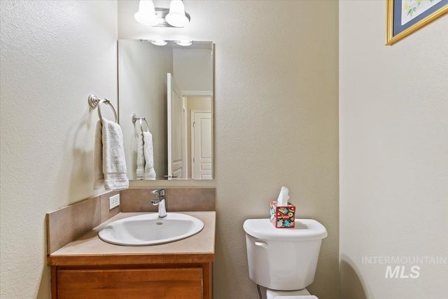 928 W Barrymore, Meridian, ID 83646