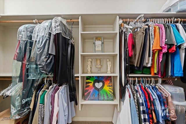 928 W Barrymore, Meridian, ID 83646