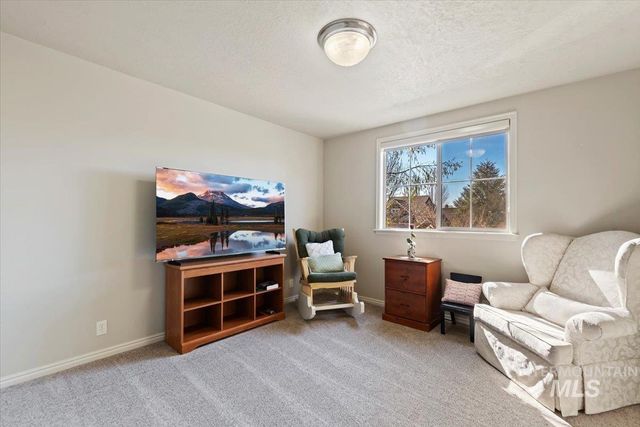 928 W Barrymore, Meridian, ID 83646