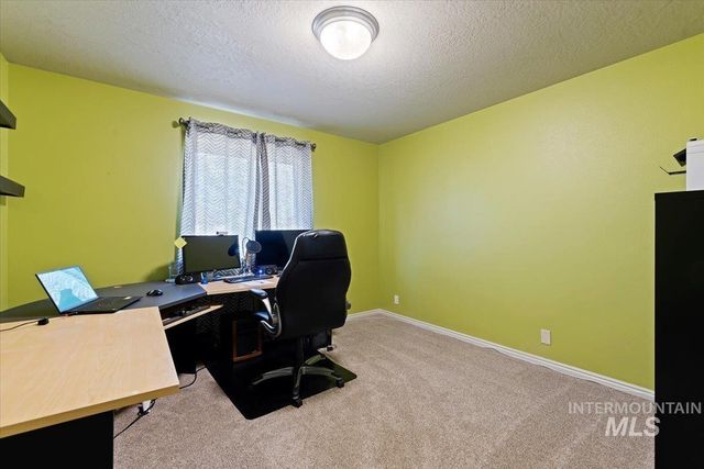 928 W Barrymore, Meridian, ID 83646