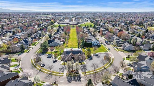 928 W Barrymore, Meridian, ID 83646