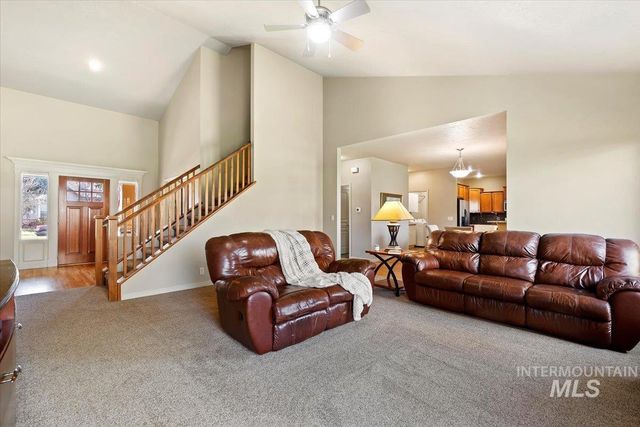 928 W Barrymore, Meridian, ID 83646