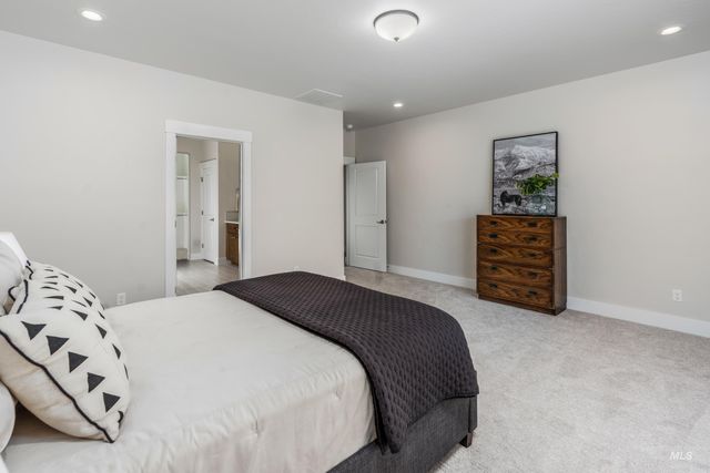 9111 W Patmore Ct, Star, ID 83669