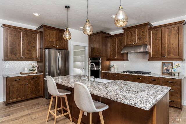 9111 W Patmore Ct, Star, ID 83669