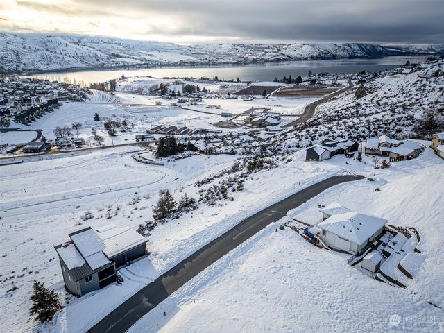 124 Hillcrest Place, Chelan, WA 98816