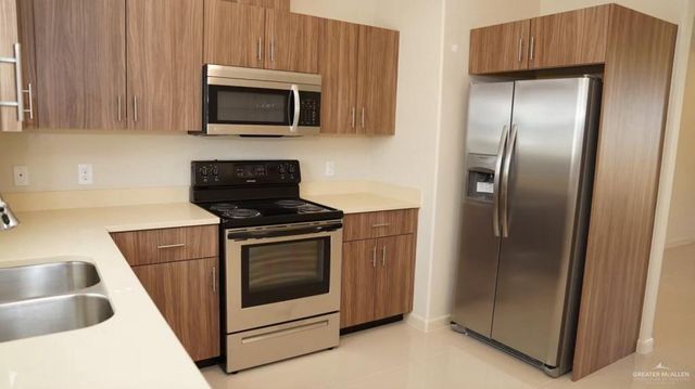 1408 Deer Hills 3, Edinburg, TX 78541