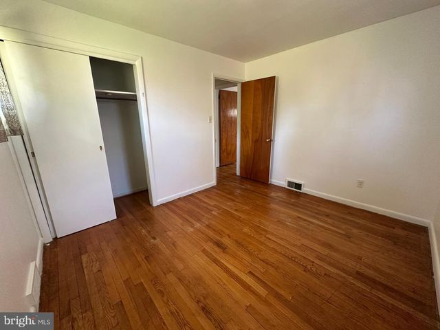 17724 CREST DR, Hagerstown, MD 21740