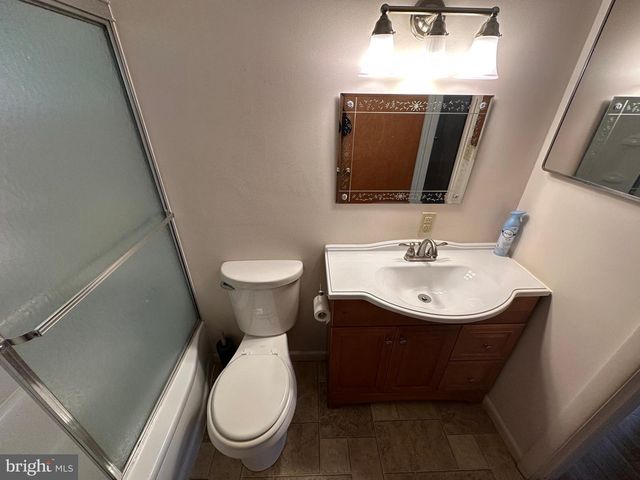 17724 CREST DR, Hagerstown, MD 21740