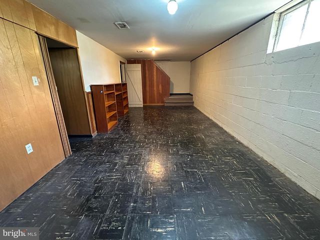 17724 CREST DR, Hagerstown, MD 21740
