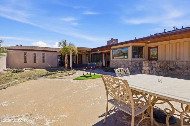 4701 E Camino La Brinca, Tucson, AZ 85718