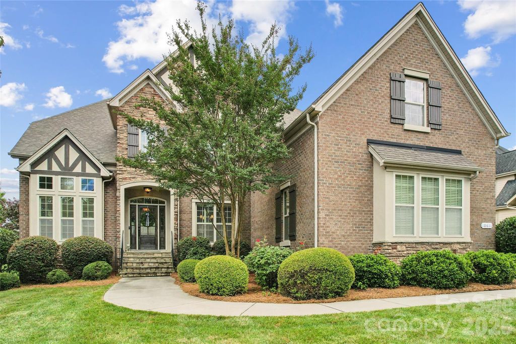 10611 Euclid Avenue NW, Concord, NC 28027