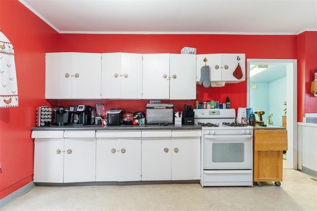 1012 Lansing Avenue, Jackson, MI 49202