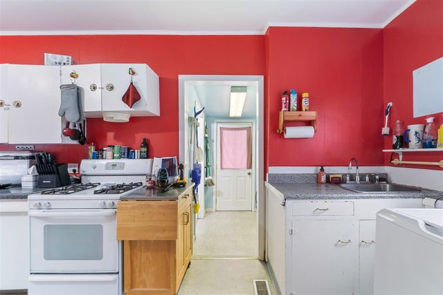 1012 Lansing Avenue, Jackson, MI 49202