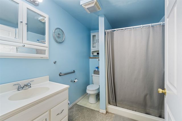 1012 Lansing Avenue, Jackson, MI 49202