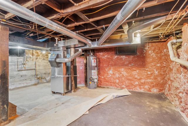 1012 Lansing Avenue, Jackson, MI 49202