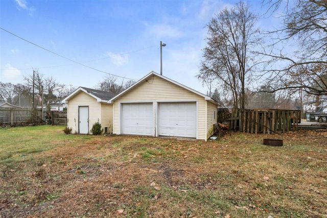 1012 Lansing Avenue, Jackson, MI 49202