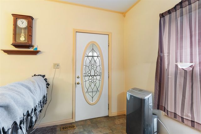 1012 Lansing Avenue, Jackson, MI 49202