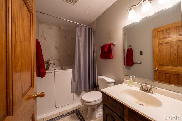 862 College Road, Union, MO 63084