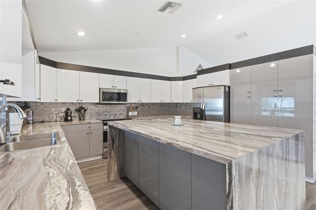5431 SW 109th Avenue, Davie, FL 33328