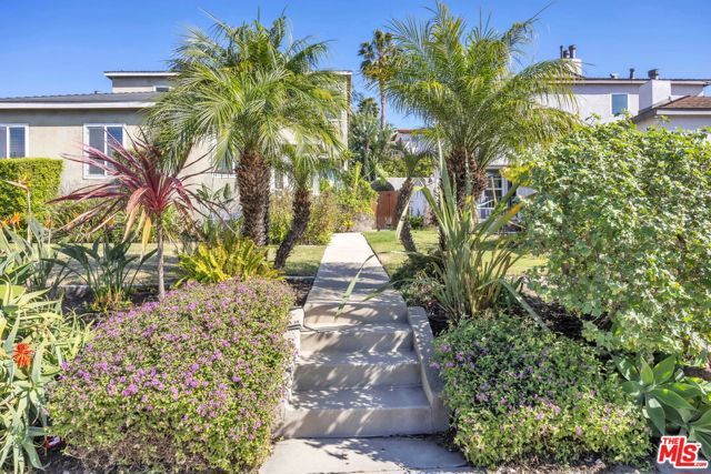 622 S Pacific Coast Highway, Redondo Beach, CA 90277