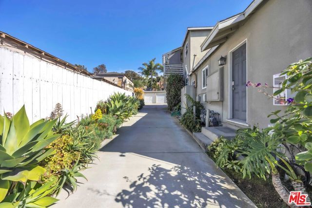622 S Pacific Coast Highway, Redondo Beach, CA 90277