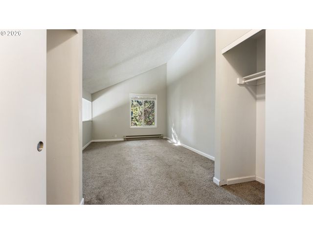 11724 Sw BOONES BEND Dr, Beaverton, OR 97008