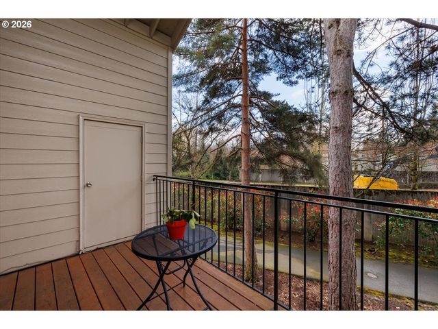 11724 Sw BOONES BEND Dr, Beaverton, OR 97008