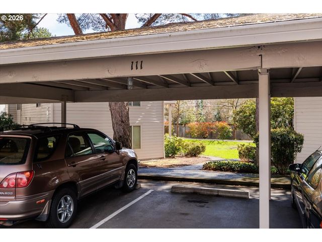 11724 Sw BOONES BEND Dr, Beaverton, OR 97008