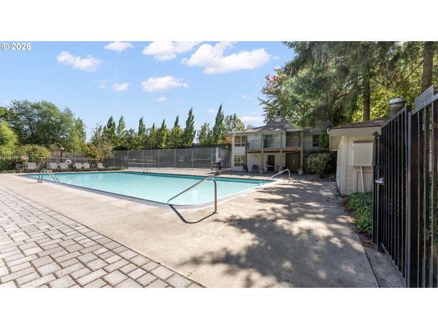 11724 Sw BOONES BEND Dr, Beaverton, OR 97008