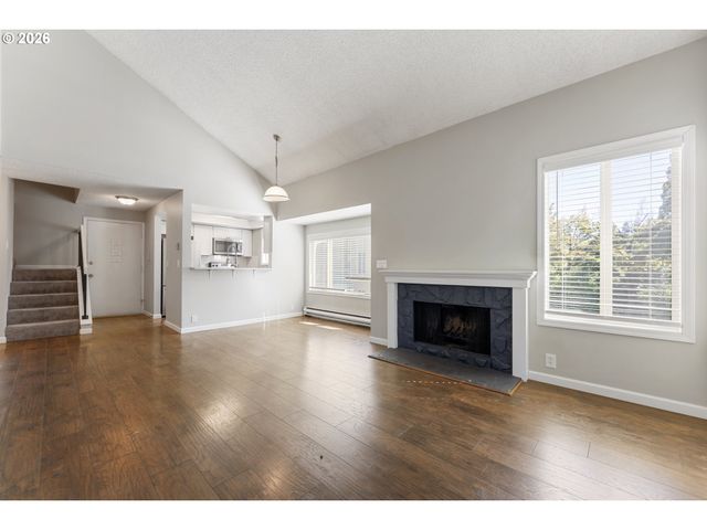 11724 Sw BOONES BEND Dr, Beaverton, OR 97008