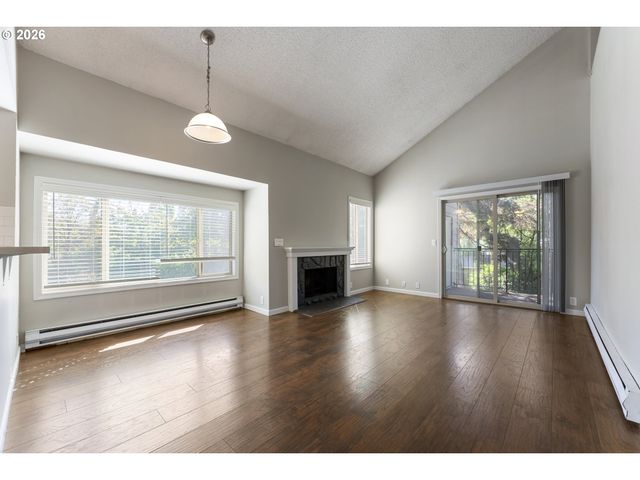 11724 Sw BOONES BEND Dr, Beaverton, OR 97008