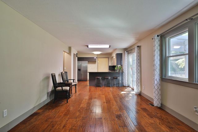 832 Humboldt Drive E, Columbus, OH 43230