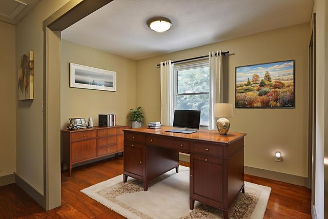 832 Humboldt Drive E, Columbus, OH 43230