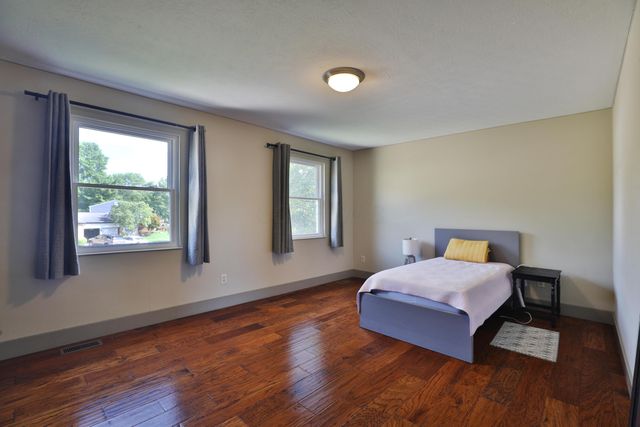 832 Humboldt Drive E, Columbus, OH 43230