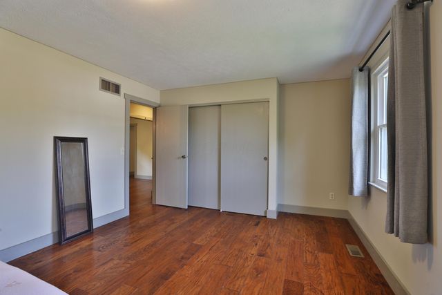 832 Humboldt Drive E, Columbus, OH 43230