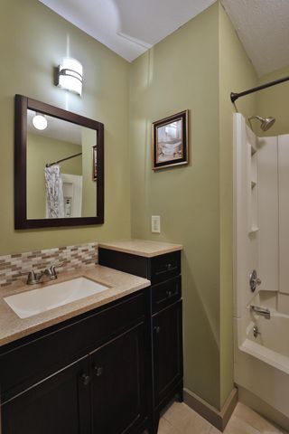 832 Humboldt Drive E, Columbus, OH 43230