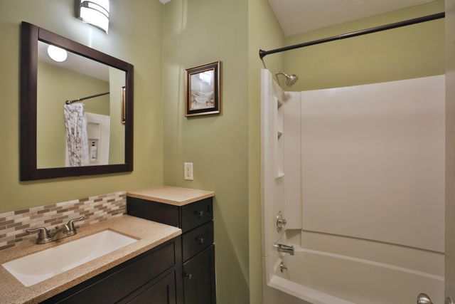 832 Humboldt Drive E, Columbus, OH 43230