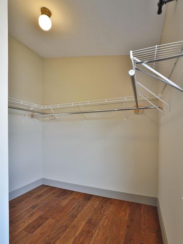 832 Humboldt Drive E, Columbus, OH 43230