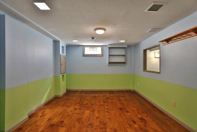 832 Humboldt Drive E, Columbus, OH 43230