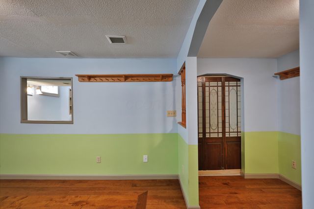 832 Humboldt Drive E, Columbus, OH 43230