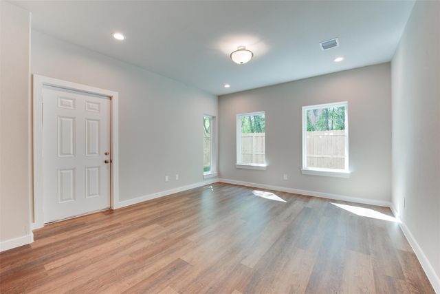 6615 Ezzard Charles Lane, Houston, TX 77091