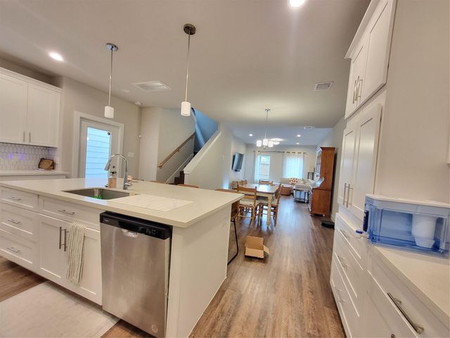 6615 Ezzard Charles Lane, Houston, TX 77091