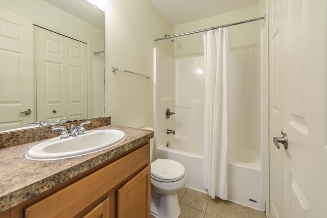 120 W Oakbrook Drive, Ann Arbor, MI 48103