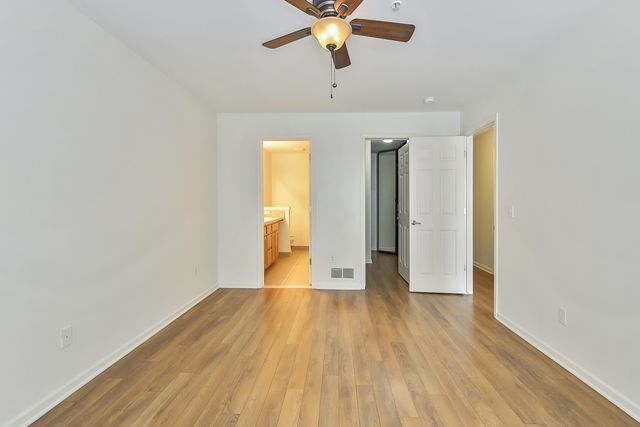 120 W Oakbrook Drive, Ann Arbor, MI 48103