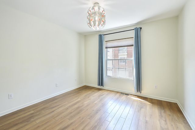 120 W Oakbrook Drive, Ann Arbor, MI 48103