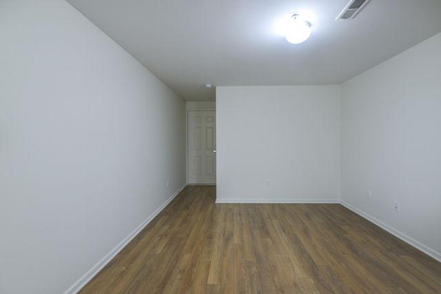 120 W Oakbrook Drive, Ann Arbor, MI 48103