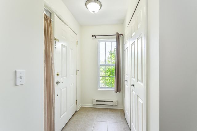 120 W Oakbrook Drive, Ann Arbor, MI 48103