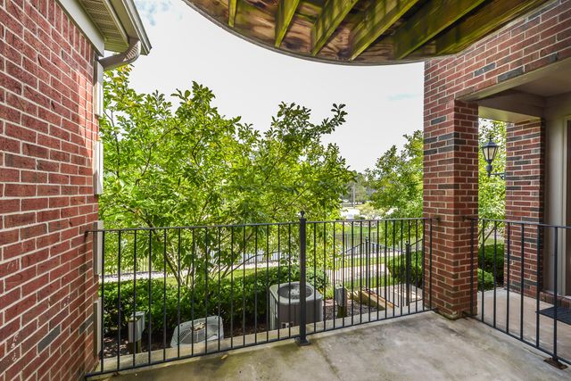 120 W Oakbrook Drive, Ann Arbor, MI 48103