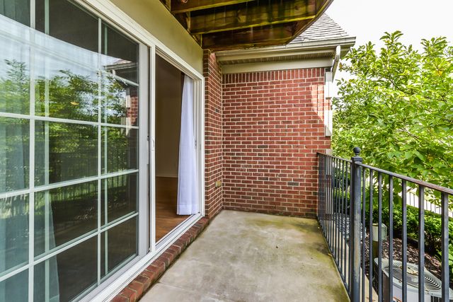 120 W Oakbrook Drive, Ann Arbor, MI 48103